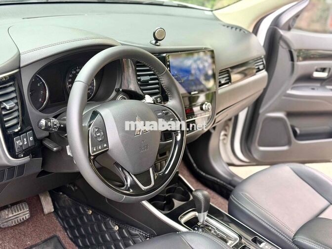 Mitsubishi Outlander 2020 2.0 CVT Trắng