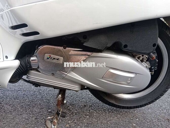 Piaggio Vespa GTS 125 2015 màu trắng