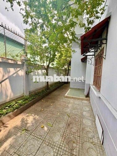 Giá thuê : 20 Triệu Biệt Thự Tân Tạo , Bình Tân  - ngang 12,5m dài 20m