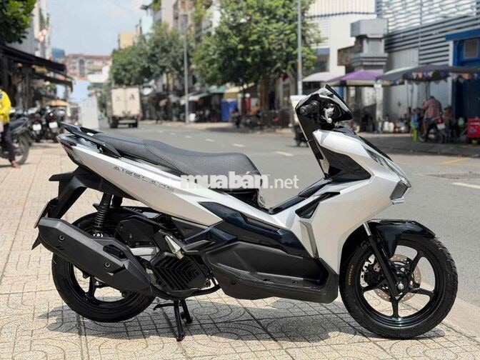 Air Blade 2023 125cc Bạc đen bstp chính chủ