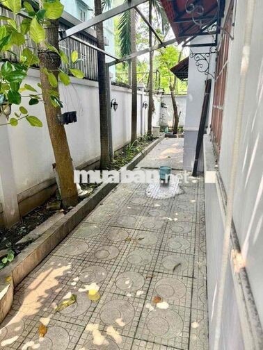 Giá thuê : 20 Triệu Biệt Thự Tân Tạo , Bình Tân  - ngang 12,5m dài 20m