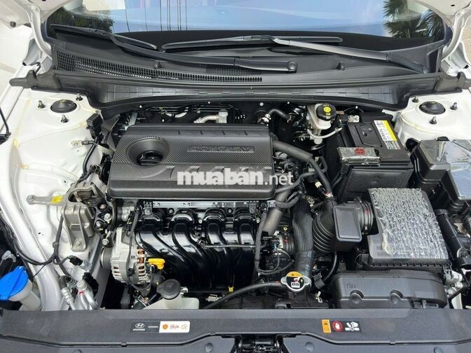 Hyundai Elantra 2023 1.6 Tiêu chuẩn 20.000 km