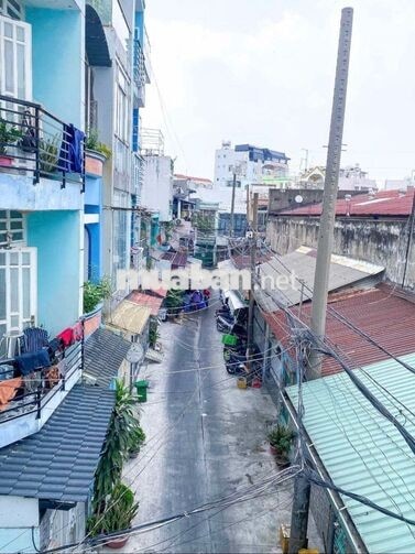 ~3 tỷ - Quận 11, Đường Đội Cung. Nhà 3 tầng ở ngay. Hẻm ô tô thông.
