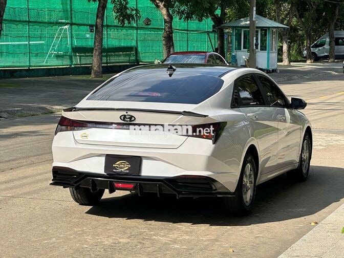Hyundai Elantra 2023 1.6 Tiêu chuẩn 20.000 km