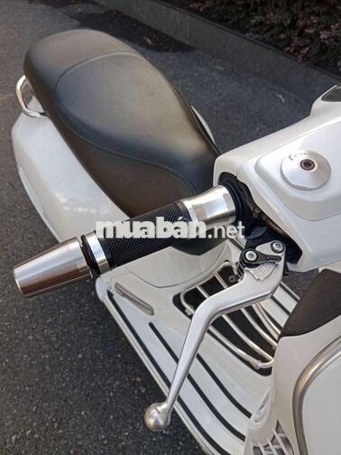Piaggio Vespa GTS 125 2015 màu trắng