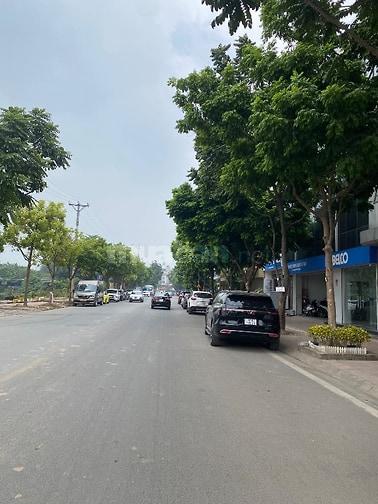Cho thuê nhà khu Lâm Hạ Long Biên 6 tầng 1 hầm thang máy
