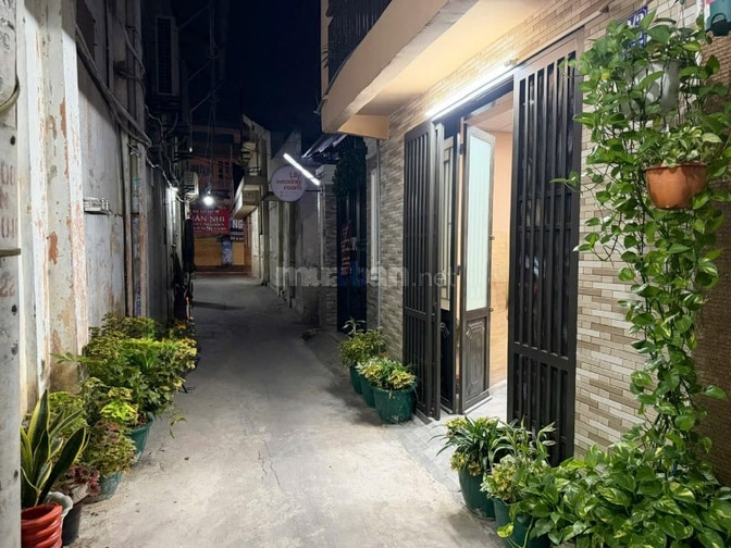 Bán nhà HXH vị trí đẹp, đường Nguyễn Văn Nghi chỉ cách mặt tiền đường 