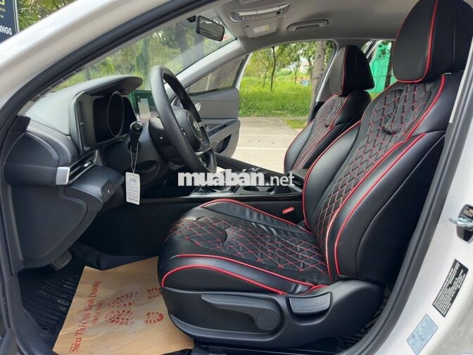Hyundai Elantra 2023 1.6 Tiêu chuẩn 20.000 km