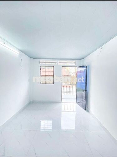 ~3 tỷ - Quận 11, Đường Đội Cung. Nhà 3 tầng ở ngay. Hẻm ô tô thông.