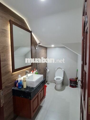 Cho thuê nhà 6x18m, 5 tầng, 5PN, KDC Cao Lỗ, P.4, Q.8