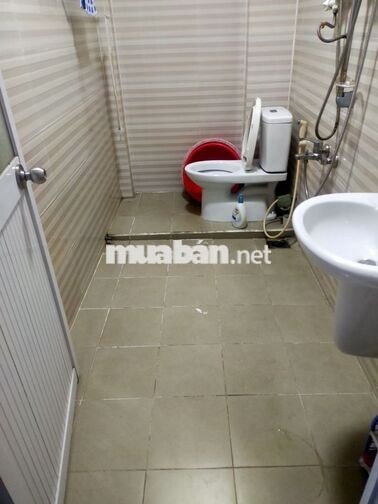 Nhà cấp 4 gần chợ cầu 2 PN giá 5tr/tháng
