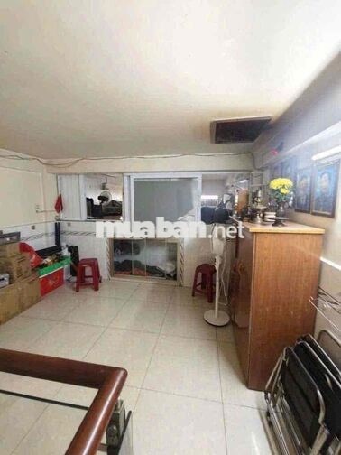 Phường 10, Quận 6 Giá: 3,95 tỷ 72m, Có lửng, 2 PN, 2 WC Nhà có lề 3m,
