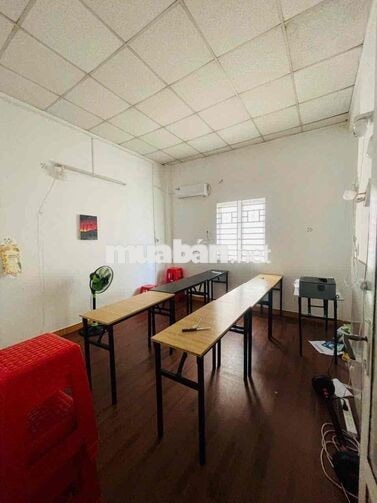Nhà 1 trệt 1 lầu 3PN diện tích 5x17m gần công viên, kế Phạm Văn Đồng