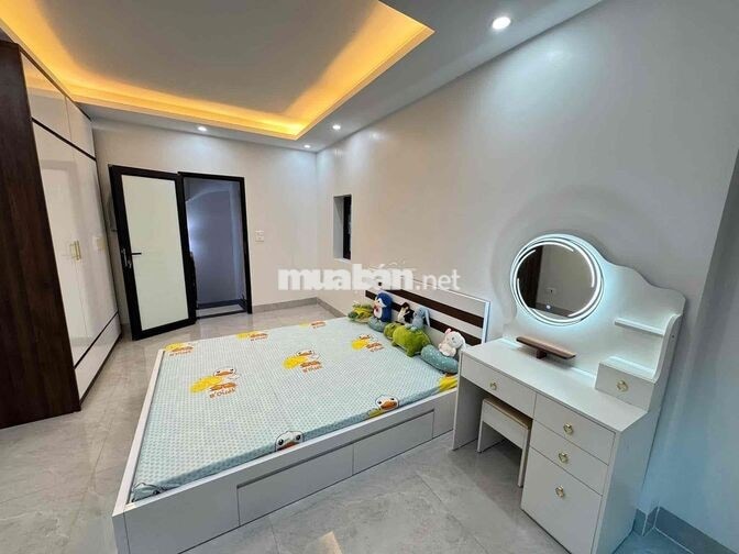 Lô góc phố Lý Nam Đế 30m2 x5T giá 3.7 tỷ sổ CC có TL bao QH 3 thoáng n
