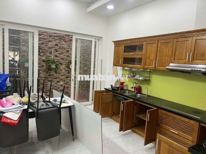 4x19m 3 lầu tại ttn18 có nội thất 4 máy lạnh 6pn 5wc 