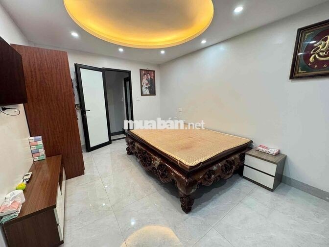 Lô góc phố Lý Nam Đế 30m2 x5T giá 3.7 tỷ sổ CC có TL bao QH 3 thoáng n