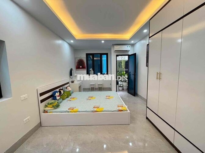 Lô góc phố Lý Nam Đế 30m2 x5T giá 3.7 tỷ sổ CC có TL bao QH 3 thoáng n