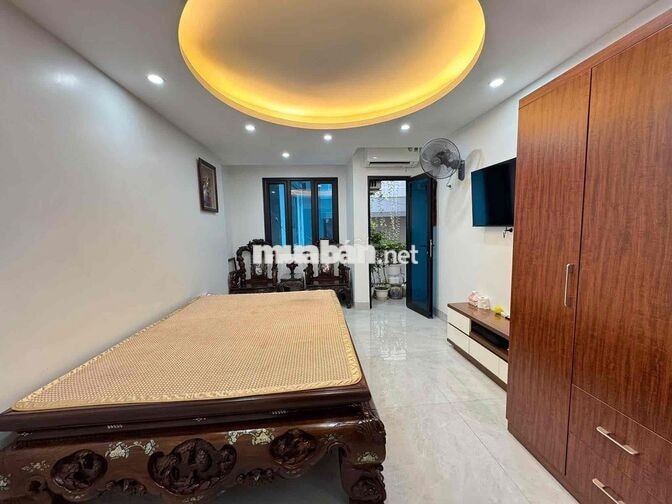 Lô góc phố Lý Nam Đế 30m2 x5T giá 3.7 tỷ sổ CC có TL bao QH 3 thoáng n