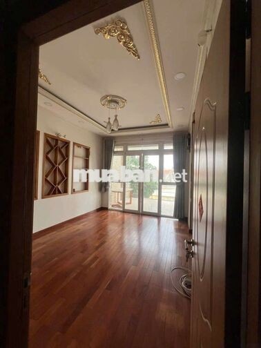 4x19m 3 lầu tại ttn18 có nội thất 4 máy lạnh 6pn 5wc 