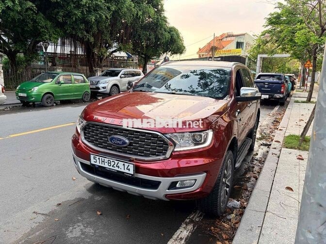 Ford Everest 2020 Titanium 7 chỗ Đỏ