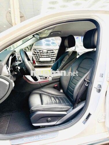 MERCEDES-BENZ C200 EXCLUSIVE Model 2021