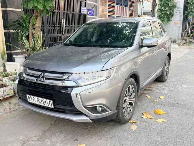 Mitsubishi Outlander 2019 2.4 CVT 4WD 7,7 vạn km
