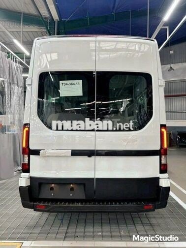 Ford Transit 2026 Premium 16 chỗ Trắng
