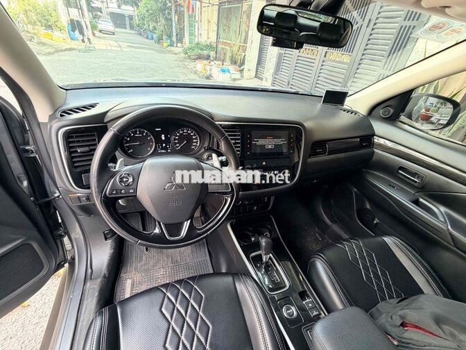 Mitsubishi Outlander 2019 2.4 CVT 4WD 7,7 vạn km