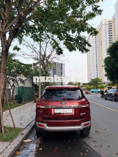 Ford Everest 2020 Titanium 7 chỗ Đỏ