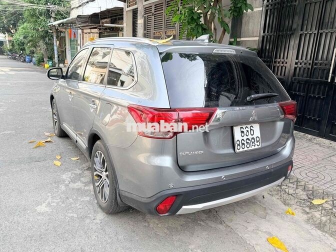 Mitsubishi Outlander 2019 2.4 CVT 4WD 7,7 vạn km