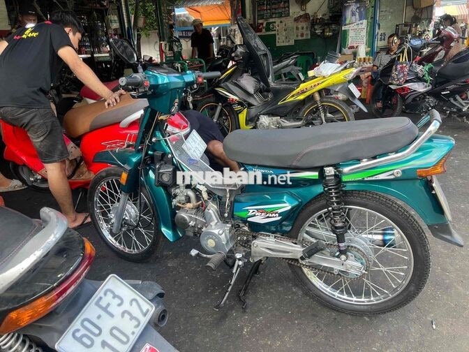 Honda Dream màu Xanh mới
