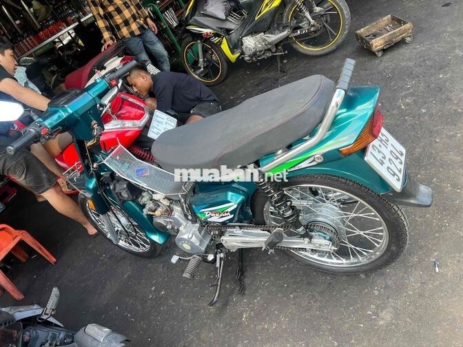 Honda Dream màu Xanh mới