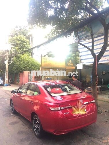 Toyota Vios 5 chỗ 99000km màu Đỏ