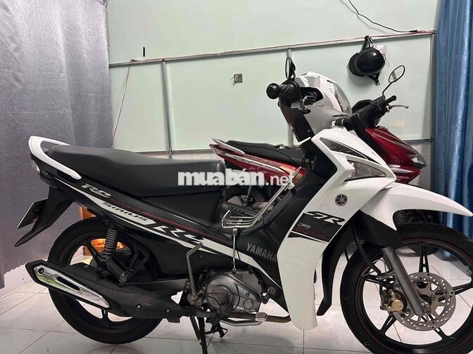 Yamaha Sirius RC Fi màu trắng đen
