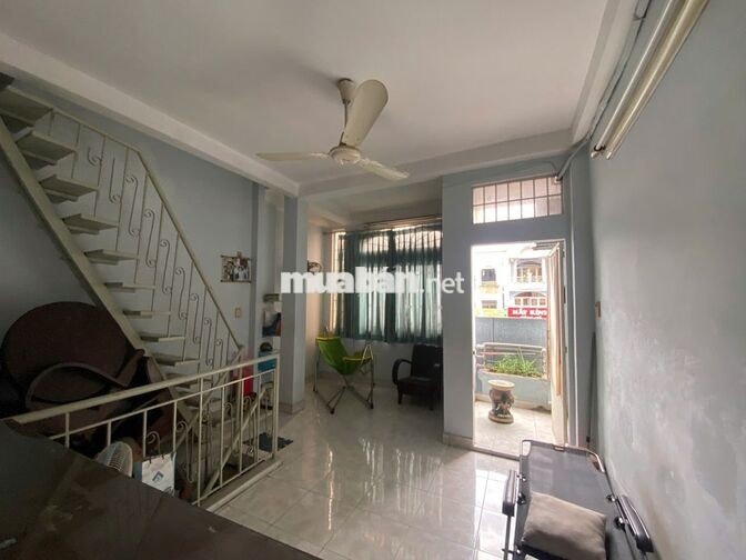 Cho Thuê MT 683 Xô Viết Nghệ Tĩnh. Đoạn 2 chiều. Trệt lửng 2 lầu. 