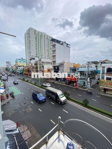 Cho Thuê MT 683 Xô Viết Nghệ Tĩnh. Đoạn 2 chiều. Trệt lửng 2 lầu. 