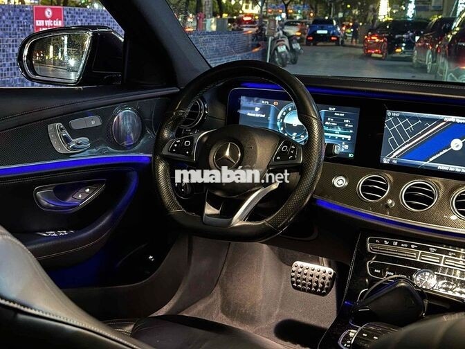 Mercedes-Benz E300 AMG 2016 Đen