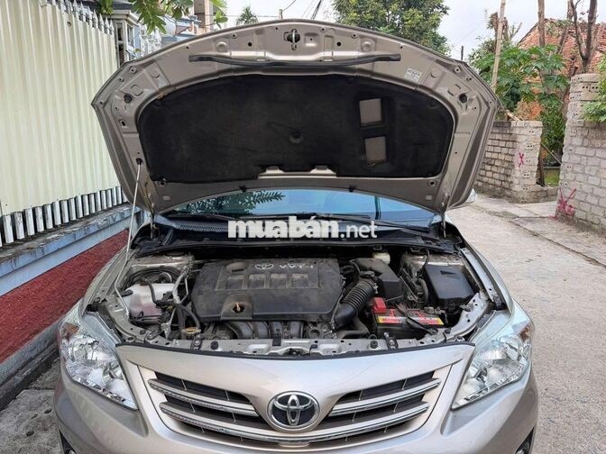 Toyota Corolla Altis 2014 1.8AT 5.2 vạn Vàng cát