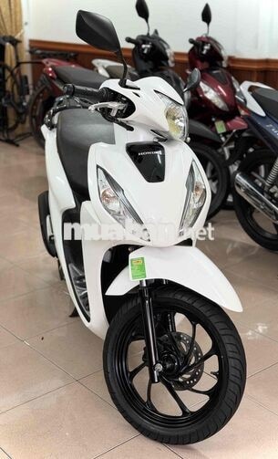 Honda Vision 2022 màu Trắng đen sport nguyên rin .