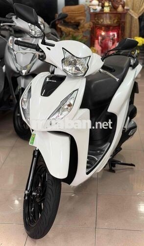 Honda Vision 2022 màu Trắng đen sport nguyên rin .