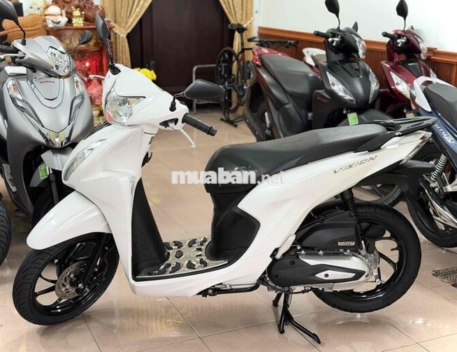 Honda Vision 2022 màu Trắng đen sport nguyên rin .