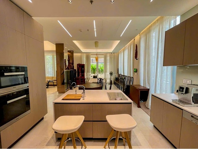 Bán biệt thự Sala Đại Quang Minh, diện tích 331,5m2, hầm + 4 tầng