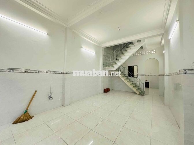 Siêu Phẩm Hẻm 6M , Gần Luỹ Bán Bích , Chợ Tân Hương , Đại Học VHU