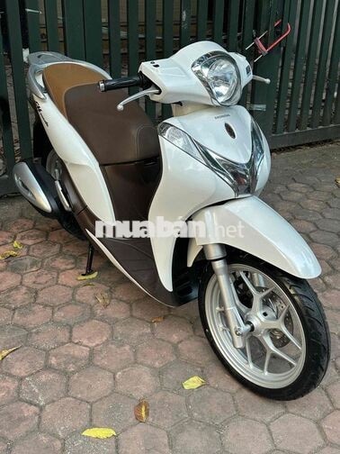 XE MÁY 68 - Honda SH Mode 2018 Trắng Hồ Sơ Cầm Tay