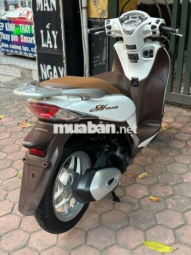 XE MÁY 68 - Honda SH Mode 2018 Trắng Hồ Sơ Cầm Tay