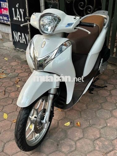 XE MÁY 68 - Honda SH Mode 2018 Trắng Hồ Sơ Cầm Tay
