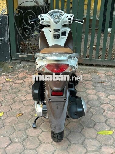 XE MÁY 68 - Honda SH Mode 2018 Trắng Hồ Sơ Cầm Tay