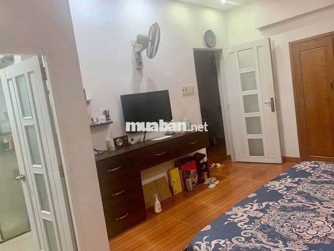 Cho thuê căn nhà mặt tiền trung tâm nha trang