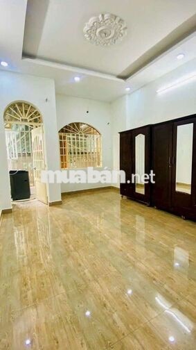 Nhà Cho Thuê Nguyên Căn Có Phòng Ngủ Tầng Trệt. Khu Phạm Hùng