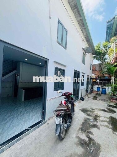 Nhà lầu trệt ở đường Trần Khánh Dư vô chút ngã tư Mồi